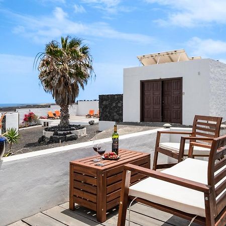Playa Marina Eco Bungalow Arrieta Arrieta  Exteriör bild